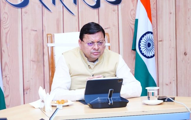 आधार कार्ड और अन्य सरकारी दस्तावेज बनाते समय उनका सही प्रकार से सत्यापन किया जाए, सीएम धामी ने अधिकारियों को दिए निर्देश
