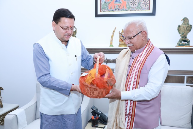मुख्यमंत्री धामी ने केन्द्रीय ऊर्जा व आवास एवं शहरी कार्य मंत्री मनोहर लाल खट्टर से मुलाकात की, जल-विद्युत परियोजनाओं के विकास एवं प्रधानमंत्री आवास योजना (शहरी) के अंतर्गत विशेष सहायता हेतु अनुरोध किया