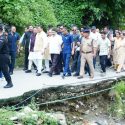 सीएम धामी ने देहरादून में रायपुर क्षेत्र के अंतर्गत अतिवृष्टि से प्रभावित क्षेत्रों का स्थलीय निरीक्षण किया, कहा जनता की सुरक्षा राज्य सरकार की सर्वोच्च प्राथमिकता