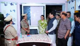 Dehradun मुख्यमंत्री धामी ने डालनवाला थाने में स्थापित 13 लॉन्ग रेंज आधुनिक सायरनों का किया लोकार्पण, ऐतिहासिक घण्टाघर के भव्य रूपांतरण एवं स्वचालित प्रकाश व्यवस्था का भी उद्घाटन