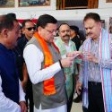 मुख्यमंत्री धामी ने देहरादून के कुंआवाला बाजार में ‘स्वदेशी अपनाओ’ तथा जीएसटी की नई दरों के व्यापक प्रचार-प्रसार हेतु जनजागरूकता कार्यक्रम के अंतर्गत बाजार भ्रमण किया