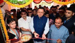 Uttarakhand : 840 राजकीय विद्यालयों में हाइब्रिड मोड में संचालित वर्चुअल एवं स्मार्ट कक्षाओं के केन्द्रीयकृत स्टूडियो का मुख्यमंत्री ने किया शुभारंभ Uttarakhand : 840 राजकीय विद्यालयों में हाइब्रिड मोड में संचालित वर्चुअल एवं स्मार्ट कक्षाओं के केन्द्रीयकृत स्टूडियो का मुख्यमंत्री ने किया शुभारंभ