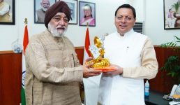 मुख्यमंत्री से हेमकुंट साहिब मैनेजमेंट ट्रस्ट के अध्यक्ष ने की भेंट, यात्रा व्यवस्थाओं में सहयोग के लिये मुख्यमंत्री का जताया आभार