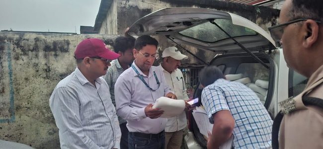 सीएम पुष्कर सिंह धामी के निर्देश पर प्रदेशभर में मिलावटखोरों के खिलाफ अभियान तेज, ऋषिकेश व भगवानपुर में पकड़े गये नकली उत्पाद सीएम पुष्कर सिंह धामी के निर्देश पर प्रदेशभर में मिलावटखोरों के खिलाफ अभियान तेज, ऋषिकेश व भगवानपुर में पकड़े गये नकली उत्पाद