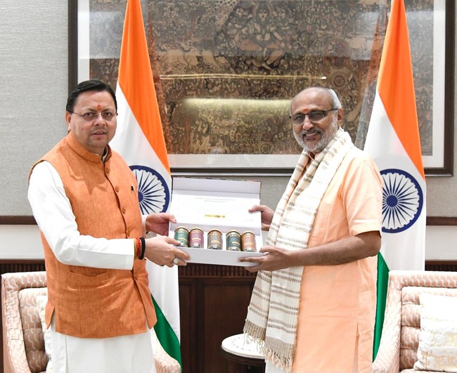 मुख्यमंत्री धामी ने नई दिल्ली में उपराष्ट्रपति सी पी राधाकृष्णन से भेंट की, उपराष्ट्रपति पद का कार्यभार संभालने पर बधाई एवं शुभकामनाएँ दी