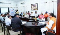 सीएम धामी ने श्रमवीरों के कल्याण के लिए ₹11 करोड़ 50 लाख की आर्थिक सहायता डीबीटी के माध्यम से हस्तांतरित की, कहा श्रमिकों के सम्मान और कल्याण के लिए राज्य सरकार प्रतिबद्ध सीएम धामी ने श्रमवीरों के कल्याण के लिए ₹11 करोड़ 50 लाख की आर्थिक सहायता डीबीटी के माध्यम से हस्तांतरित की, कहा श्रमिकों के सम्मान और कल्याण के लिए राज्य सरकार प्रतिबद्ध