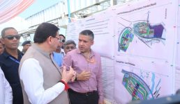 मुख्यमंत्री धामी ने बनबसा स्थित गुदमी क्षेत्र में लैंड पोर्ट्स अथॉरिटी ऑफ इंडिया द्वारा लगभग ₹500 करोड़ की लागत से निर्मित होने वाली आधुनिक लैंड पोर्ट परियोजना का स्थलीय निरीक्षण किया