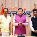 लोकगायक फौजी ललित मोहन जोशी के गीतों की एल्बम ‘मानसखंड’ का विमोचन सीएम धामी ने किया