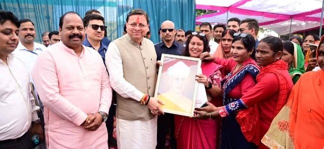 मुख्यमंत्री ने किया 20.89 करोड़ रुपये की लागत से खटीमा-मेलाघाट सड़क पुनर्निर्माण कार्यों का शिलान्यास, खटीमा में किया 215 फ़ीट ऊँचे तिरंगे का लोकार्पण, ‘सशक्त बहना उत्सव’ में महिलाओं को किया प्रोत्साहित मुख्यमंत्री ने किया 20.89 करोड़ रुपये की लागत से खटीमा-मेलाघाट सड़क पुनर्निर्माण कार्यों का शिलान्यास, खटीमा में किया 215 फ़ीट ऊँचे तिरंगे का लोकार्पण, ‘सशक्त बहना उत्सव’ में महिलाओं को किया प्रोत्साहित