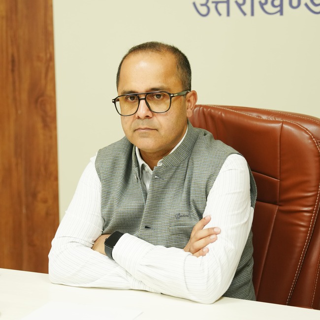 देहरादून में यातायात नियंत्रण के लिए एक कंपनी PAC की तैनाती की जाएगी, उत्तराखण्ड में त्यौहारों के दौरान सुचारू यातायात व्यवस्था के लिए सचिव गृह ने ली बैठक