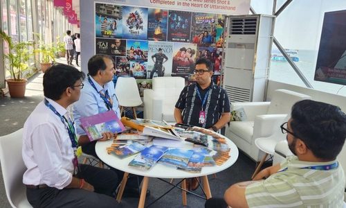 गोवा में वेव्स फिल्म बाज़ार 2025 में उत्तराखंड पवेलियन रहा आकर्षण का केंद्र, देश-विदेश के फिल्म निर्माता और निर्देशकों ने उत्तराखंड में शूटिंग के लिए दिखाई रुचि