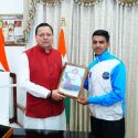 मुख्यमंत्री पुष्कर सिंह धामी से माउंट एवरेस्ट फतह करने वाले 16 वर्षीय बालक सचिन कुमार ने की शिष्टाचार भेंट,मुख्यमंत्री ने दी बधाई, कहा सचिन उत्तराखंड की नई पीढ़ी के लिए प्रेरणा स्रोत