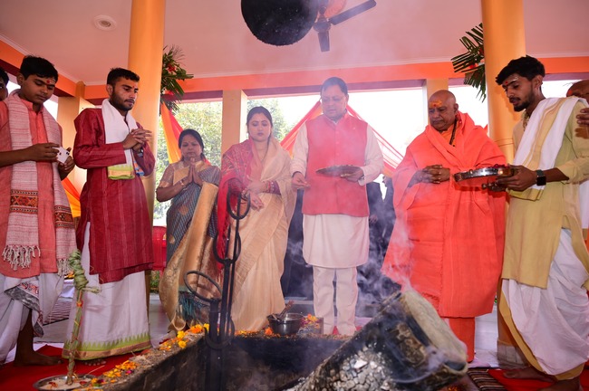 मुख्यमंत्री धामी ने रुड़की स्थित जीवनदीप आश्रम में पांच दिवसीय धार्मिक एवं सामाजिक महोत्सव में कहा ‘ऑपरेशन कालनेमि’ के अंतर्गत सनातन धर्म को बदनाम करने वालों पर कठोर कार्रवाई की गई है