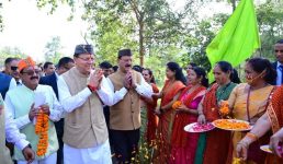 राज्य स्थापना की रजत जयंती पर रामनगर में आयोजित राज्य स्तरीय “जन वन महोत्सव” का मुख्यमंत्री पुष्कर सिंह धामी ने किया शुभारंभ, कहा चिपको आंदोलन बना महिला शक्ति और पर्यावरण प्रेम का प्रतीक