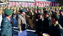 मुख्यमंत्री ने कुमाऊं रेजीमेंट केंद्र रानीखेत पहुंचकर सैनिकों एवं अग्निवीरों के साथ संवाद कर किया उत्साहवर्धन,  गतिविधियों का भी किया अवलोकन