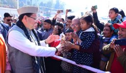 कपकोट में मुख्यमंत्री धामी ने किया 108 करोड़ की योजनाओं का लोकार्पण और शिलान्यास, उमड़ा जनसैलाब, मुख्यमंत्री धामी के स्वागत में जुटी भारी भीड़