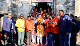 मुख्यमंत्री धामी द्वारा बागेश्वर में विकास परियोजनाओं का निरीक्षण, खिलाड़ियों का किया उत्साहवर्धन एवं मंदिर में पूजा-अर्चना