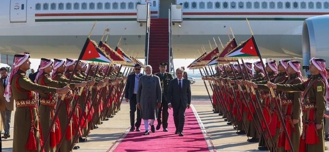 जॉर्डन में पीएम मोदी का भव्य स्वागत, जॉर्डन के राजा अब्दुल्ला द्वितीय इब्न अल हुसैन से हुई बातचीत, दोनों देशों में कई समझौते