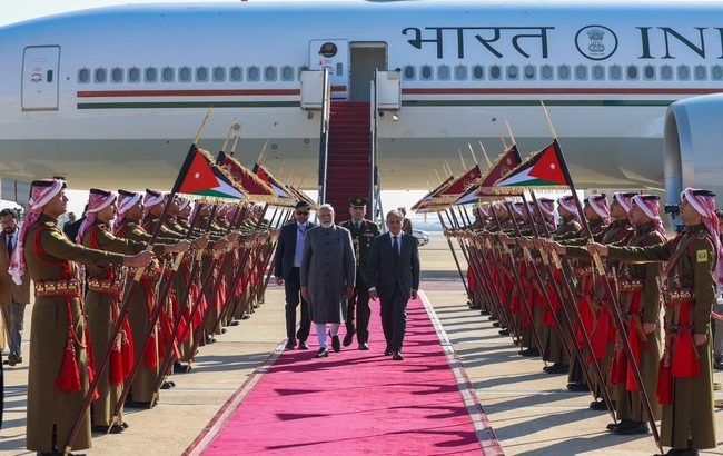 जॉर्डन में पीएम मोदी का भव्य स्वागत, जॉर्डन के राजा अब्दुल्ला द्वितीय इब्न अल हुसैन से हुई बातचीत, दोनों देशों में कई समझौते