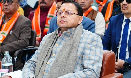 मुख्यमंत्री धामी ने परेड ग्राउंड देहरादून में प्रधानमंत्री मोदी के मन की बात के 130वें एपिसोड को सुना, बताया प्रेरक और जन-जन का कार्यक्रम