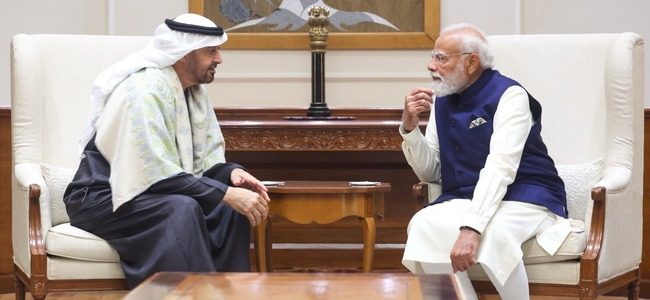 संयुक्त अरब अमीरात के राष्ट्रपति शेख मोहम्मद बिन जायद अल नाहयान ने की भारत की यात्रा, पीएम मोदी से हुई महत्वपूर्ण बातचीत, बड़े समझौते