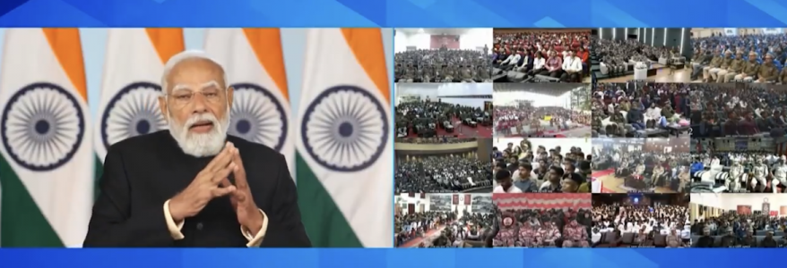 प्रधानमंत्री नरेन्‍द्र मोदी ने 18वें रोजगार मेले को संबोधित किया, देश भर में 45 स्थानों पर 18वां रोजगार मेला आयोजित किया गया