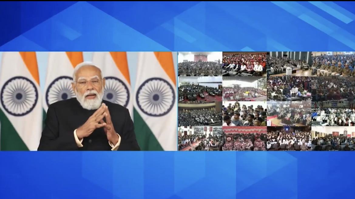 प्रधानमंत्री नरेन्‍द्र मोदी ने 18वें रोजगार मेले को संबोधित किया, देश भर में 45 स्थानों पर 18वां रोजगार मेला आयोजित किया गया