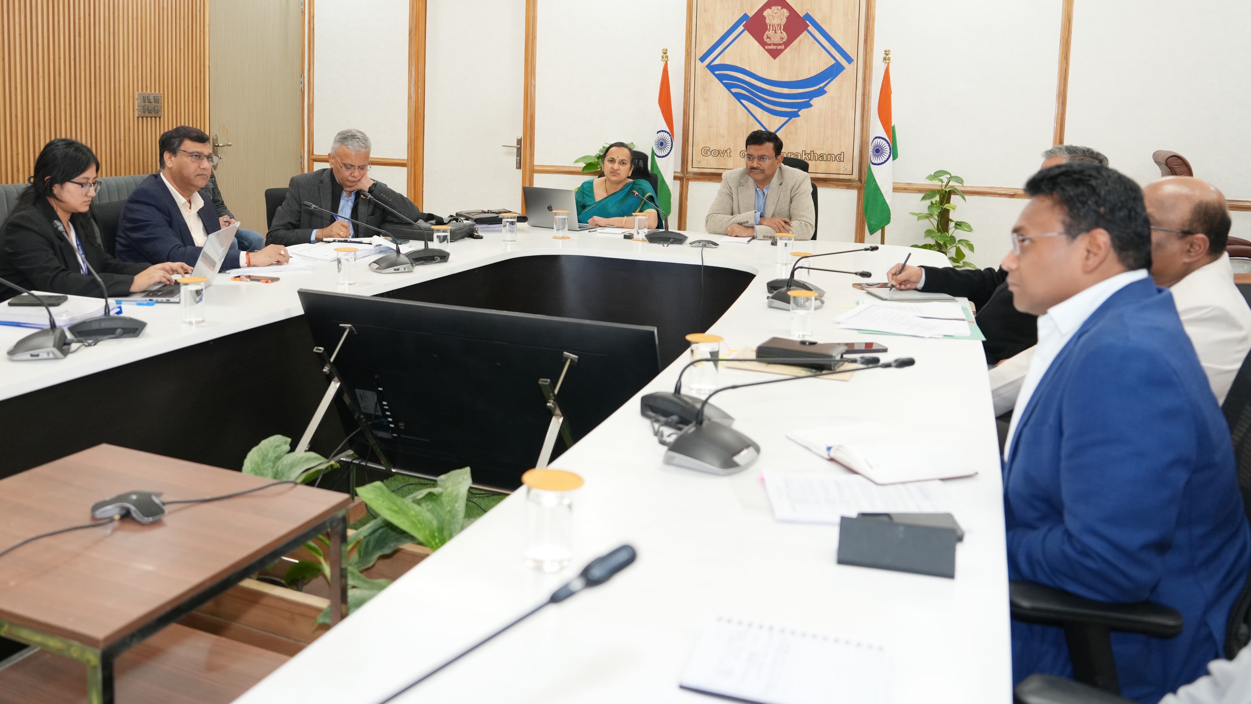 Uttarakhand राज्य में ईज ऑफ़ डूइंग बिजनेस (फेज 2) के अंतर्गत किए जा रहे कार्यों की समीक्षा की गई, विभागों को दिए गए जरूरी निर्देश
