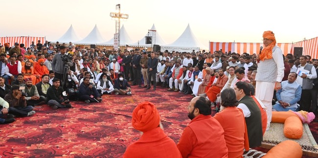 सीएम धामी हरिद्वार में एक्शन मोड में, चौपाल में सुनी समस्याएं, मौके पर दिए समाधान के आदेश