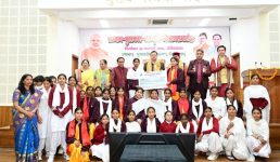 मुख्यमंत्री धामी ने संस्कृत छात्र प्रतिभा सम्मान कार्यक्रम में भाग लिया, गार्गी बालिका संस्कृत छात्रवृत्ति, डॉ. भीमराव अंबेडकर अनुसूचित जाति, अनुसूचित जनजाति संस्कृत छात्रवृत्ति भी विद्यार्थियों को प्रदान की