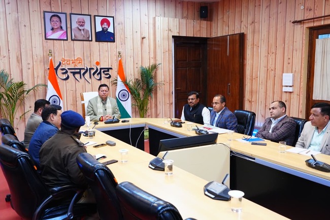 मुख्यमंत्री पुष्कर सिंह धामी ने कानून व्यवस्था को लेकर उच्च स्तरीय बैठक ली, अपराधियों पर कड़ी कार्रवाई के निर्देश, पुलिस को सक्रिय एवं परिणामोन्मुखी कार्यवाही के आदेश