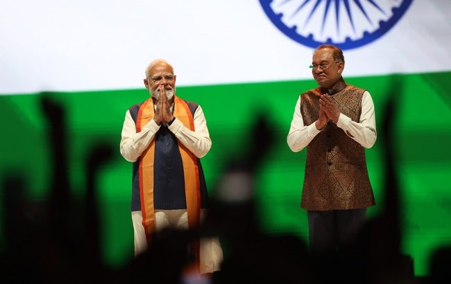 मलेशिया यात्रा पर पीएम मोदी, प्रधानमंत्री अनवर इब्राहिम के साथ विशाल भारतीय समुदाय को संबोधित किया