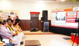 सीएम धामी ने सुना ‘मन की बात’ का 132वां एपिसोड, जनप्रतिनिधियों संग साझा किए विचार