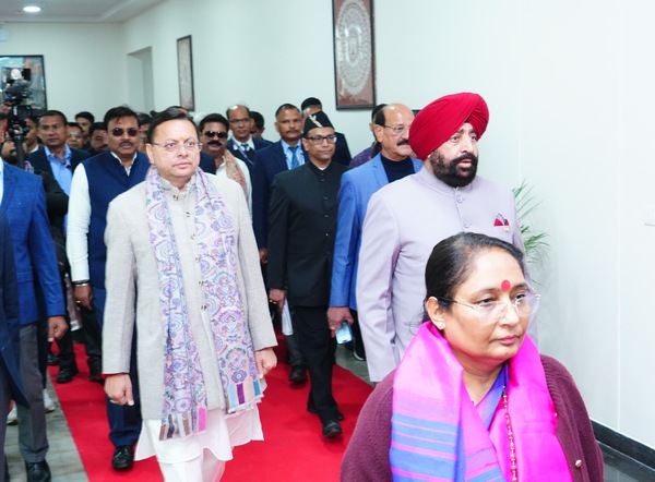 Uttarakhand Budget: आठ मूल मंत्रों से सरकार ने साधा संतुलन, मातृशक्ति की बेहतरी को संजीदा दिखी सरकार, पढ़ें पूरी खबर