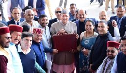 Uttarakhand मुख्यमंत्री धामी ने वर्ष 2026–27 के लिए  ₹1,11,703.21 करोड़ का बजट पेश किया, समाज के हर वर्ग को विकास की मुख्यधारा से जोड़कर उत्तराखंड को आत्मनिर्भर बनाने का लक्ष्य
