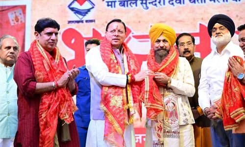 मुख्यमंत्री पुष्कर सिंह धामी ने काशीपुर में मां बाल सुंदरी मंदिर में पूजा-अर्चना कर प्रदेश के चहुंमुखी विकास और सुख-शांति की कामना की