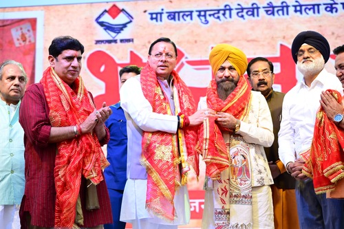 मुख्यमंत्री पुष्कर सिंह धामी ने काशीपुर में मां बाल सुंदरी मंदिर में पूजा-अर्चना कर प्रदेश के चहुंमुखी विकास और सुख-शांति की कामना की