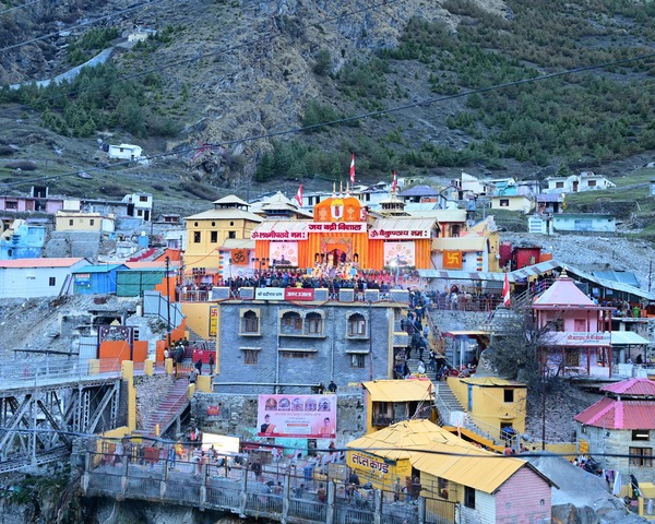 चारधाम यात्रा से खिलवाड़ पर सख्त कार्रवाई, भ्रामक वीडियो पर FIR दर्ज