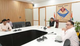 Uttarakhand राज्य के हर स्कूल में बजेगी वॉटर बेल, ग्रीष्म ऋतु की समीक्षा बैठक में मुख्य सचिव ने दिए निर्देश