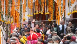 गंगोत्री और यमुनोत्री धाम के कपाट श्रद्धालुओं के लिए खुले, प्रधानमंत्री नरेन्द्र मोदी के नाम से  दोनों धामों में की गई पहली पूजा