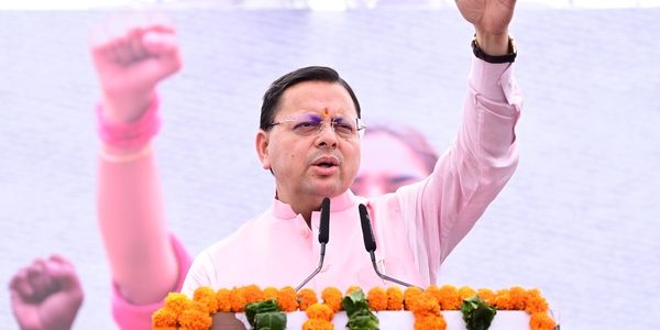 मुख्यमंत्री धामी ने महिला जन आक्रोश रैली में प्रतिभाग किया, हजारों की संख्या में मौजूद महिलाओं के साथ परेड ग्राउंड से घंटाघर तक जन आक्रोश पदयात्रा में भी शामिल हुए