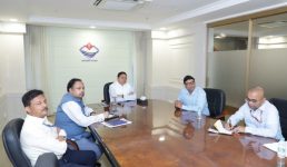 Uttarakhand सीमावर्ती क्षेत्रों में व्यापार व आधारभूत ढांचे के सुदृढ़ीकरण को लेकर मुख्यमंत्री पुष्कर सिंह धामी ने समीक्षा बैठक की