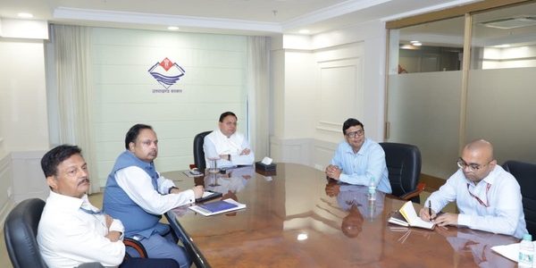 Uttarakhand सीमावर्ती क्षेत्रों में व्यापार व आधारभूत ढांचे के सुदृढ़ीकरण को लेकर मुख्यमंत्री पुष्कर सिंह धामी ने समीक्षा बैठक की
