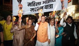 देहरादून में सीएम धामी के नेतृत्व में महिला आक्रोश मशाल यात्रा में उमड़ा जनसैलाब, गांधी पार्क से घण्टाघर तक नारी शक्ति का प्रचंड प्रदर्शन