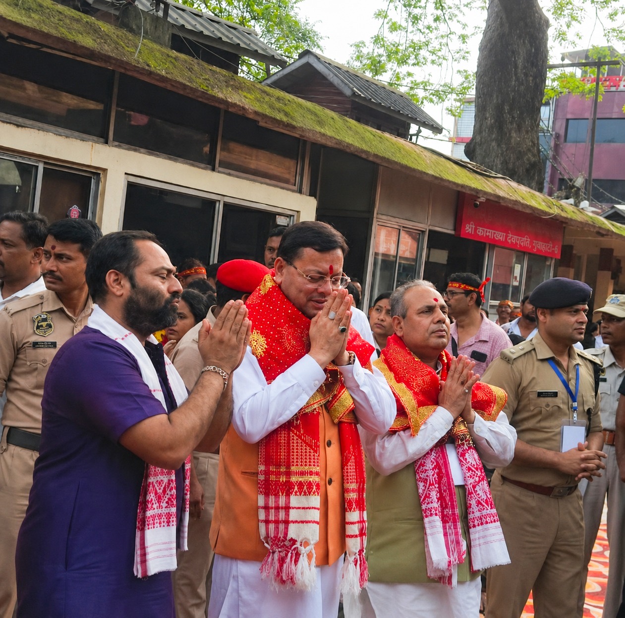 मुख्यमंत्री पुष्कर सिंह धामी ने असम में कामाख्या देवी मंदिर में की पूजा-अर्चना, उत्तराखंड की निरंतर प्रगति, विकास और खुशहाली के लिए प्रार्थना की