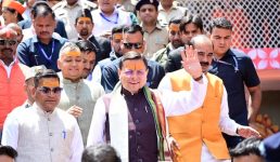 Almora डोल आश्रम में मुख्यमंत्री ने श्री पीठम स्थापना महोत्सव में किया प्रतिभाग, 1100 कन्याओं का पूजन व मॉं राजेश्वरी का अभिषेक