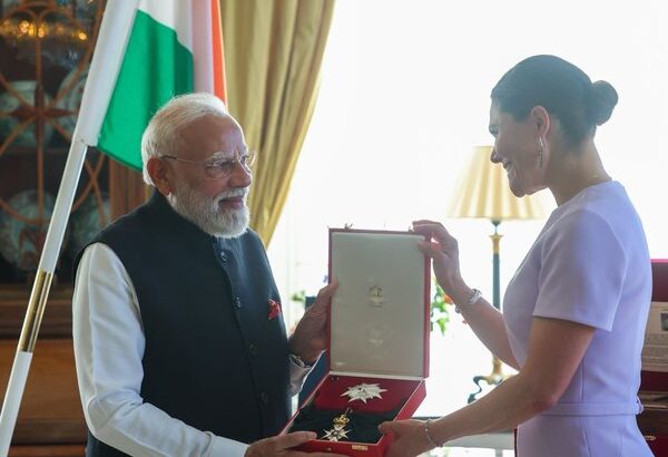 स्वीडन में पीएम मोदी का सम्मान, ‘रॉयल ऑर्डर ऑफ द पोलर स्टार’ से नवाज़े गए, टैगोर की विरासत से लेकर ग्रीन टेक्नोलॉजी तक, भारत-स्वीडन साझेदारी को नई ऊंचाई