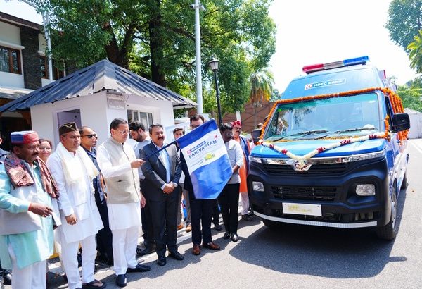 मुख्यमंत्री पुष्कर सिंह धामी ने एचडीएफसी बैंक द्वारा प्रदत्त 4 अत्याधुनिक एम्बुलेंस का किया फ्लैग ऑफ, प्रारंभिक चरण में ये एम्बुलेंस चमोली, चंपावत, पिथौरागढ़ एवं रुद्रप्रयाग जनपदों में स्वास्थ्य सेवाएं प्रदान करेंगी
