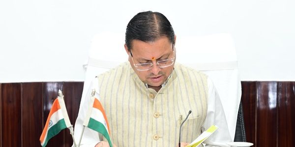 मुख्यमंत्री पुष्कर सिंह धामी ने ‘सौर जागरूकता स्मारिका पुस्तिका’ का किया विमोचन, कहा राज्य ने 40 हजार रूफटॉप सोलर संयंत्रों का अपना प्रारंभिक लक्ष्य निर्धारित समय से पूर्व प्राप्त कर लिया है