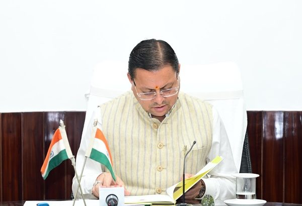 मुख्यमंत्री पुष्कर सिंह धामी ने ‘सौर जागरूकता स्मारिका पुस्तिका’ का किया विमोचन, कहा राज्य ने 40 हजार रूफटॉप सोलर संयंत्रों का अपना प्रारंभिक लक्ष्य निर्धारित समय से पूर्व प्राप्त कर लिया है